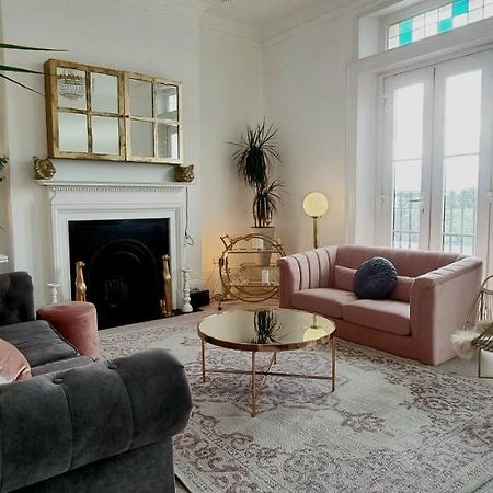 Elegant 5 Bed 4 Bath 'Vogue House' Parisian Style Home Margate Zewnętrze zdjęcie