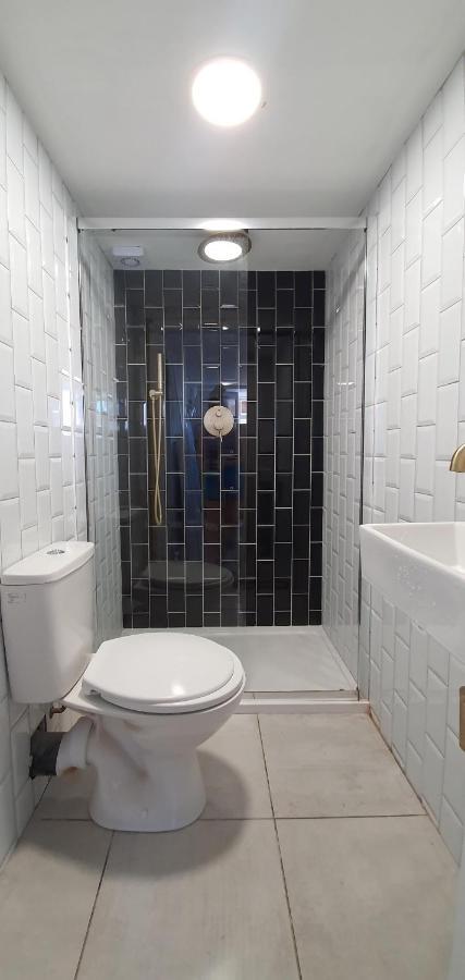 Elegant 5 Bed 4 Bath 'Vogue House' Parisian Style Home Margate Zewnętrze zdjęcie