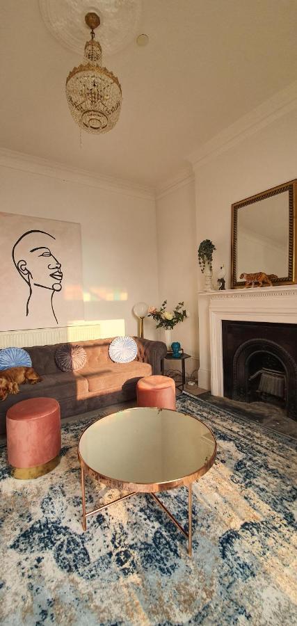 Elegant 5 Bed 4 Bath 'Vogue House' Parisian Style Home Margate Zewnętrze zdjęcie
