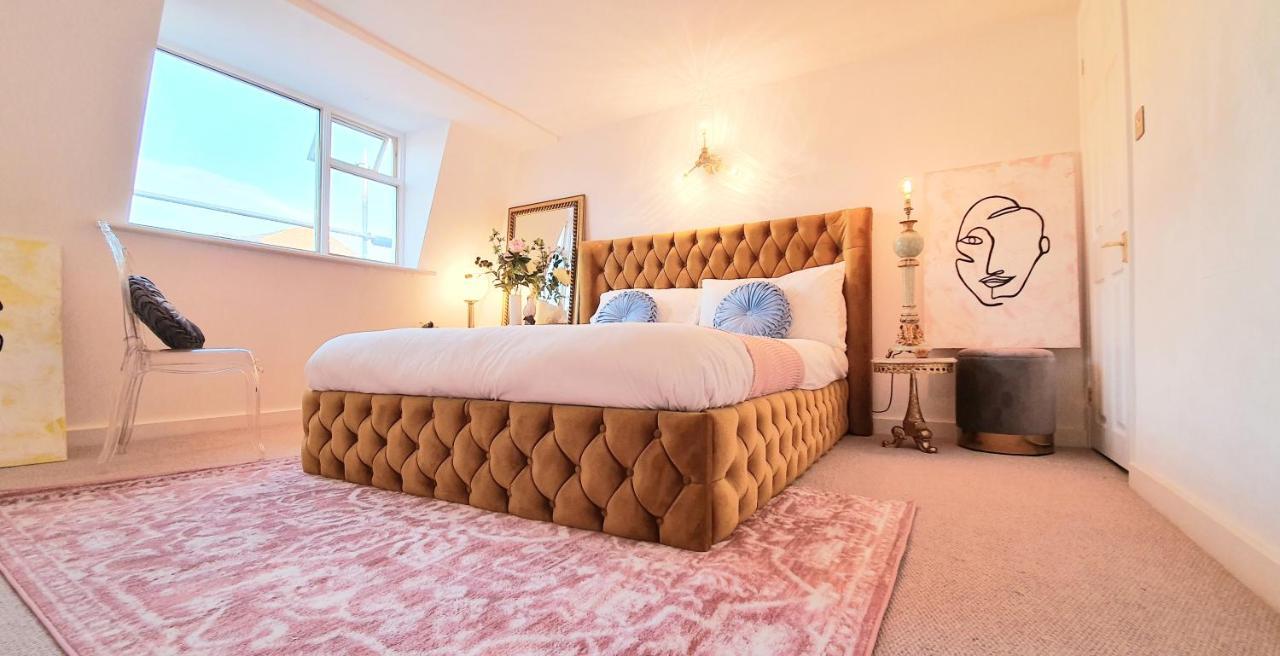 Elegant 5 Bed 4 Bath 'Vogue House' Parisian Style Home Margate Zewnętrze zdjęcie