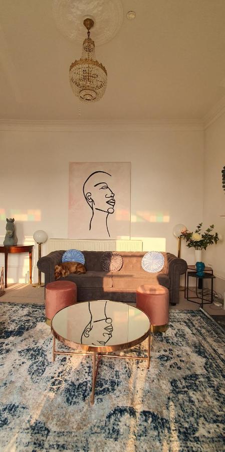 Elegant 5 Bed 4 Bath 'Vogue House' Parisian Style Home Margate Zewnętrze zdjęcie