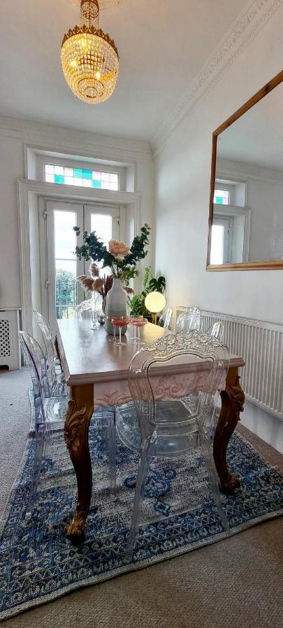 Elegant 5 Bed 4 Bath 'Vogue House' Parisian Style Home Margate Zewnętrze zdjęcie