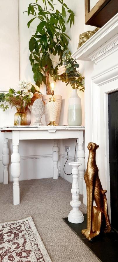 Elegant 5 Bed 4 Bath 'Vogue House' Parisian Style Home Margate Zewnętrze zdjęcie